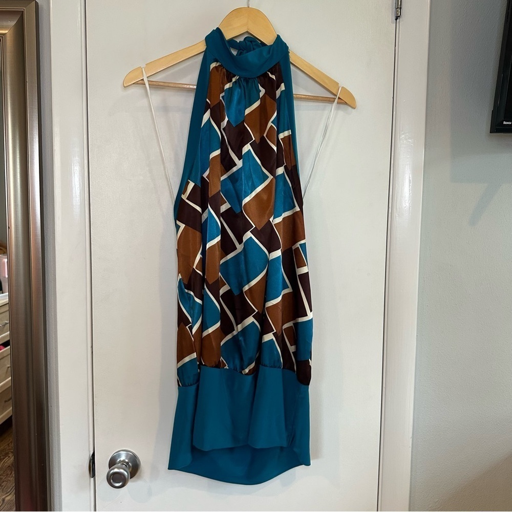 Marianne Y2K Geometric Halter Top. Size: 1X. Blue and Brown.